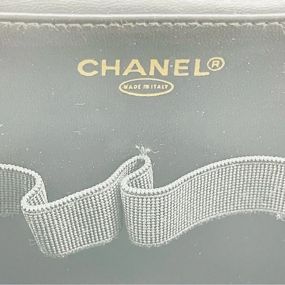 CHANEL Black Leather Vanity Crossbody with Gold-Tone Lock - Picture 11 of 13